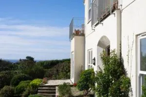 3 Linkside, Thurlestone, South Devon, family home close to the beach - Thurlestone