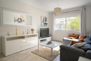 2BDR Penthouse, Los Naranjos, wpool, 2km P.Banús