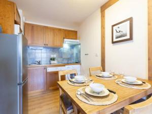 Appartement central avec piscine, sauna et WIFI - FR-1-296-298