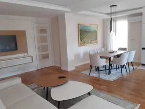 Brand new LUX Apartment - Lisiçë e Epërme