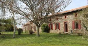 Maisons de vacances Gites dans le parc classe du Martreil : photos des chambres