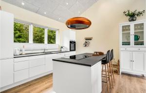 Stunning Home In Hemmet With Wifi