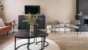 Cozy home Sint Philipsland with 2 bathrooms for business trips