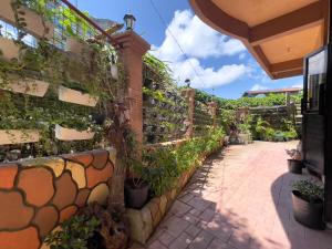 Andrew & Marys Lodging House