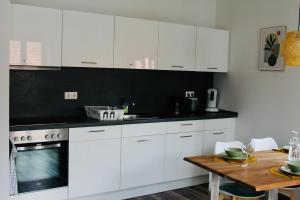 FeWoZauber - Domspatz, 50qm, Top-Lage, Style, Dachterrasse, Business