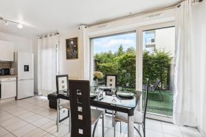Apart-Chic-Les-Ulis With Balcon, Terrasse and Parking