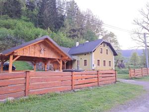 Chalupa pod Kralickým Sněžníkem