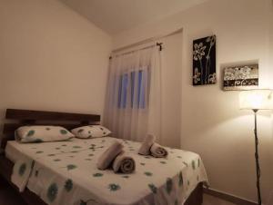 Apartment with 3 rooms just 1 min from the beach and free public parking