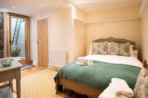 The Craftsmans Cottage