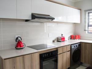 1253 The Blyde Crystal Clear 3 Bedroom Garden Apartment