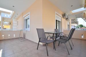 Studio with Sea View room in Harikleia Studios