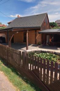 Havlovice, ubytování u dřevěné Lávky, okres Trutnov