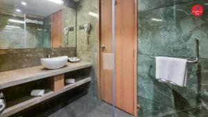 Express Inn The Business Luxury Hotel