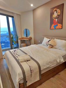 HANZ Business Suite The Song Grand Residence