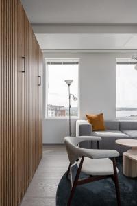 "KANSI" - 15th Floor Penthouse with Jacuzzi & 60m2 Terrace