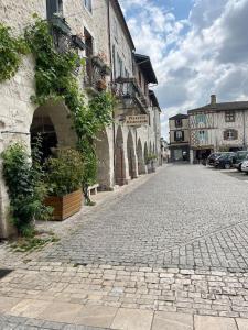 Maisons de vacances La Pierre Pourpre : photos des chambres