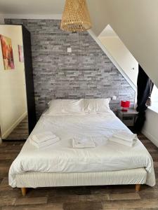 Hotels Chez LOUISETTE chambre : photos des chambres