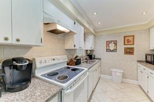 Sea Grape Inn 2- BEACHFRONT Property