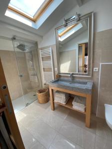 Villas Villa plain-pied 12 min Aix spa, piscine, borne electique : photos des chambres