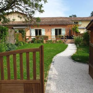 Maisons de vacances LE SECRET DU CHEMIN confort, detente et loisirs : photos des chambres