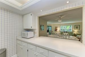 Sea Grape Inn 3 - BEACHFRONT Property