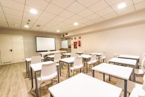 One Hotel & Restaurant