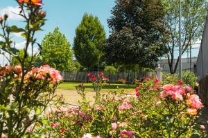 One Hotel & Restaurant