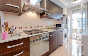 Beautiful Apartment In Benicarló