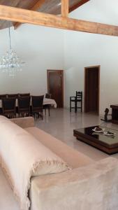 CASA DE CAMPO Banheira, Lareira e Cachoeira