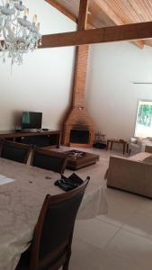 CASA DE CAMPO Banheira, Lareira e Cachoeira