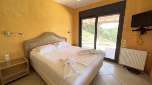 Azure Villa & Suites