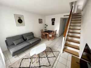 Appartements Duplex moderne proche de toutes commodites : photos des chambres