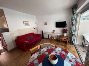 T2 avec Véranda et Piscine à Mandelieu La Napoule