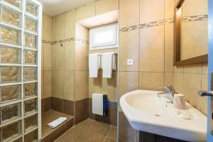 Hotels Hotel Triton : photos des chambres