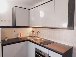 Apartments Donadic I, Caska 