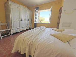 Villas Villa Tarentelle - heated pool and exceptional view : photos des chambres
