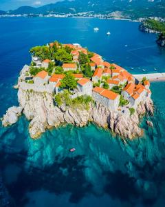 V Lux Apartment Sveti Stefan