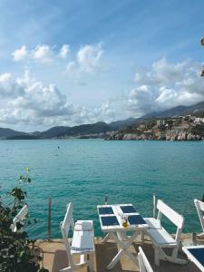 V Lux Apartment Sveti Stefan