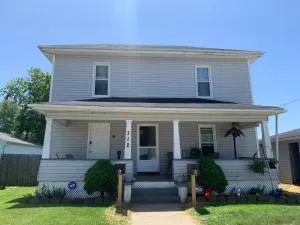 Cherry712upstairs - فيربورن