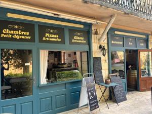 B&B / Chambres d'hotes Hotellerie de l'Abbaye Saint Amand : photos des chambres