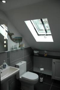 Cowslip Barn Annexe, Countryside Stay Near Chichester