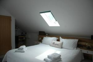 Cowslip Barn Annexe, Countryside Stay Near Chichester