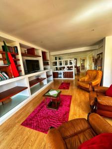 Oceans house - Pool, Sauna, 26 Sleeps, 7m to beach