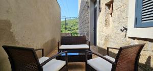 Bel & ancien appartement T3 rénové dans Sartène