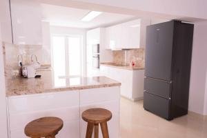 Luxury Apartments Sabi Waikiki con garaje