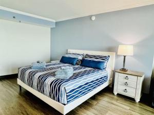 *OCEANFRONT SUNNY FUN*Queen Beds *Great Pools, Hot Tubs+*M44