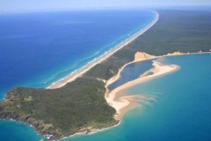 Rainbow Beach Dream Newly Renovated Stylish One Bedroom Apartment