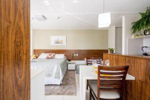 F1313 Flat espaçoso, confortável em área central