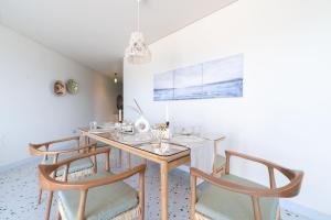 Nabeel Homes - Seaview Building - 3 Units in Gleem