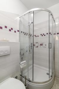 Apartments with parking space Rovinj - 19088